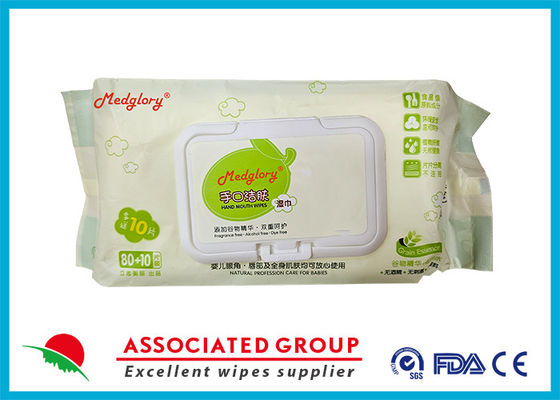 Des lingettes naturelles dégradables pour bébé avec essence de céréales / soins professionnels pour bébés