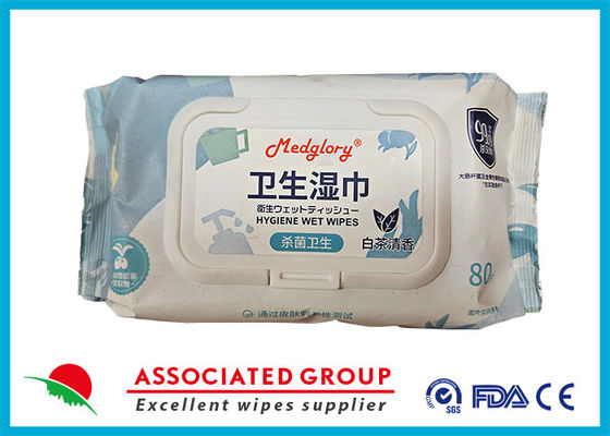 Des lingettes propres pour adultes Medglory. Des lingettes personnelles à base de fibres végétales infusées d'aloe et de vitamine E.
